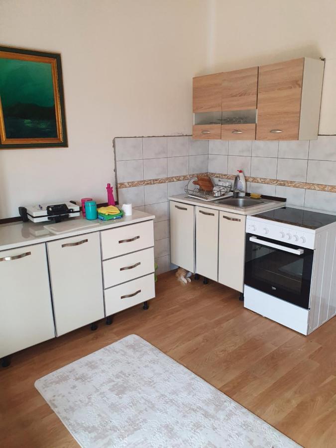 Apartmen Kuca Za Odmor I Familiju Bar Exterior photo