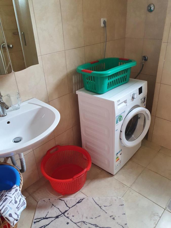 Apartmen Kuca Za Odmor I Familiju Bar Exterior photo